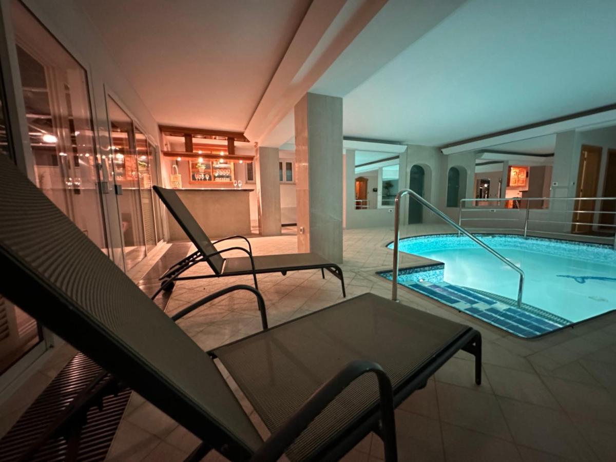 Luxury Seaside Villa With A Classic Mediterranean Olive Garden, A Fully Equipped Professional Kitchen, Pool, Sauna, Padle Boards And Canoe - Miolin Beach House Trogir Buitenkant foto