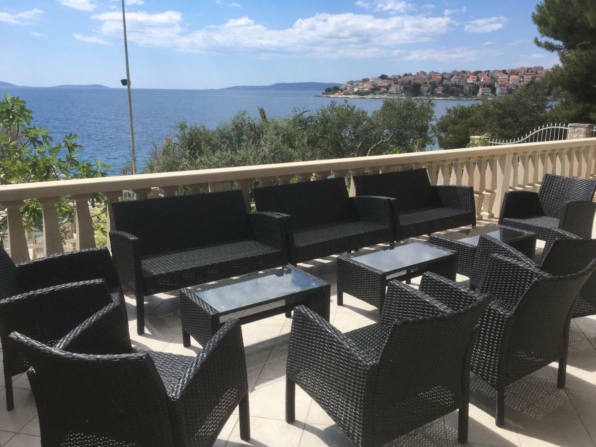 Luxury Seaside Villa With A Classic Mediterranean Olive Garden, A Fully Equipped Professional Kitchen, Pool, Sauna, Padle Boards And Canoe - Miolin Beach House Trogir Buitenkant foto
