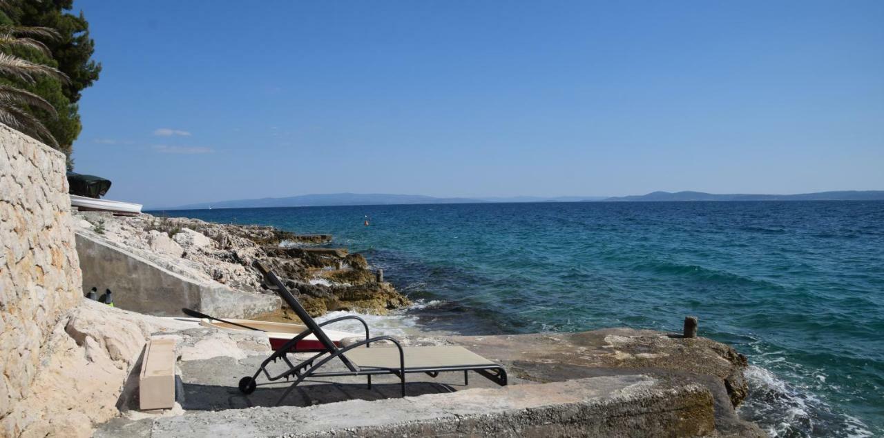 Luxury Seaside Villa With A Classic Mediterranean Olive Garden, A Fully Equipped Professional Kitchen, Pool, Sauna, Padle Boards And Canoe - Miolin Beach House Trogir Buitenkant foto